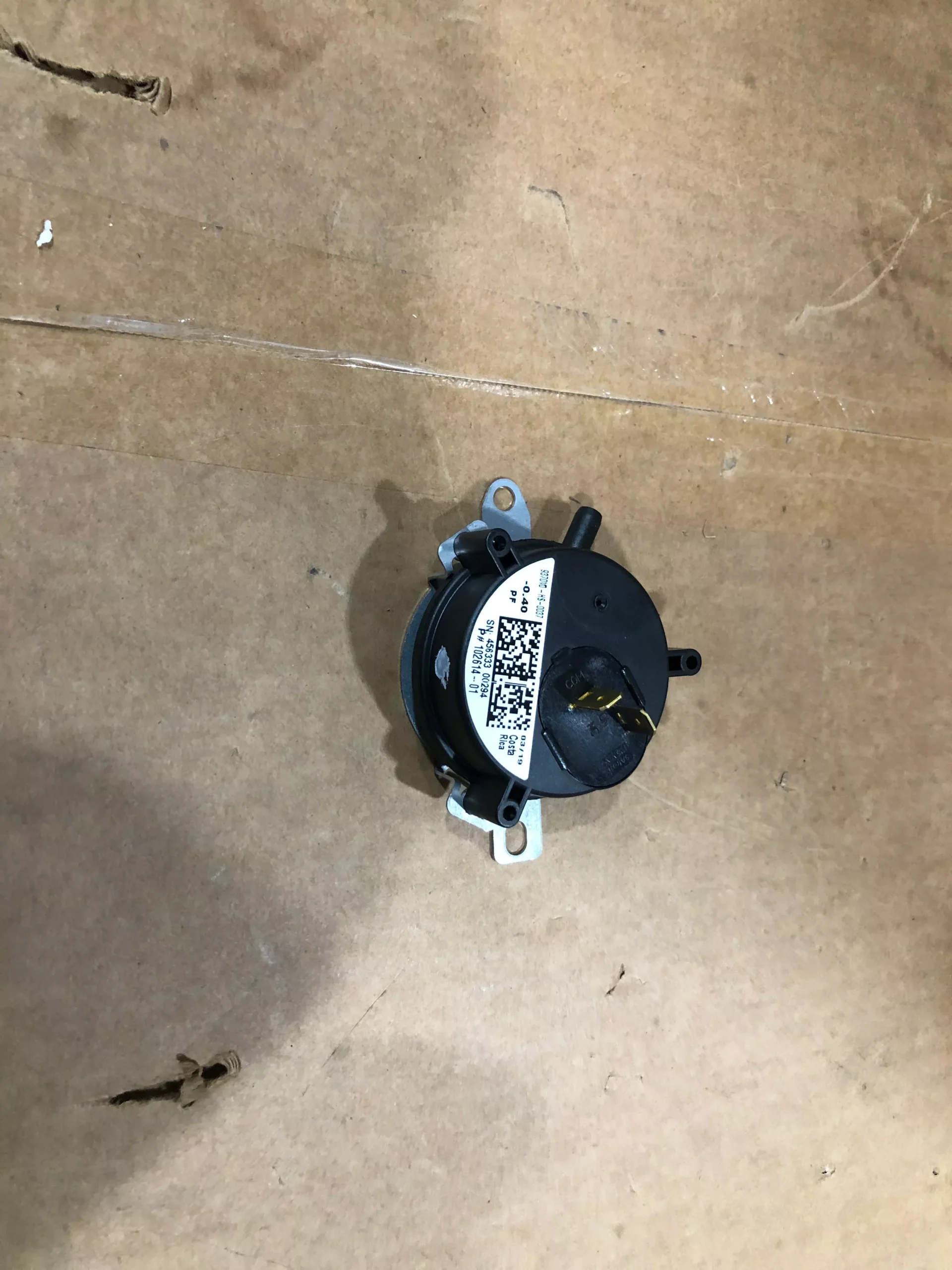 -0.40 PF 1-Port Pressure Switch